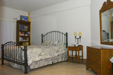 photo of downstairs bedroom